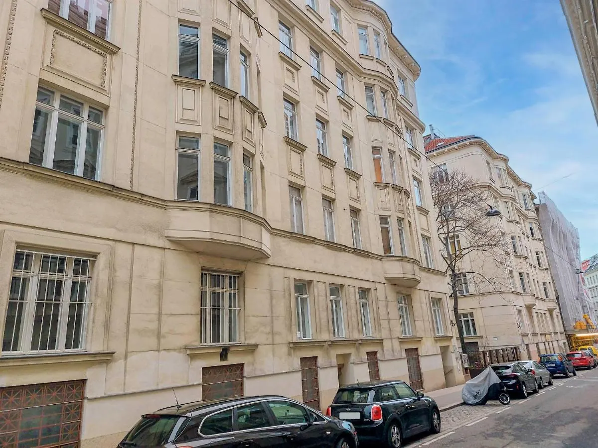 Apartment Loft Starhemberg By Interhome Wien Österrike
